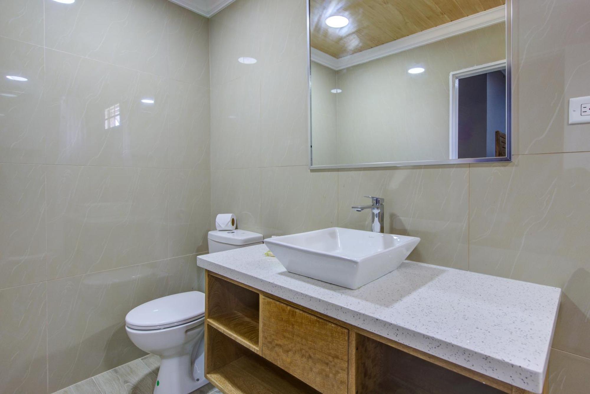 Airport Suites Hotel Piarco Exterior foto